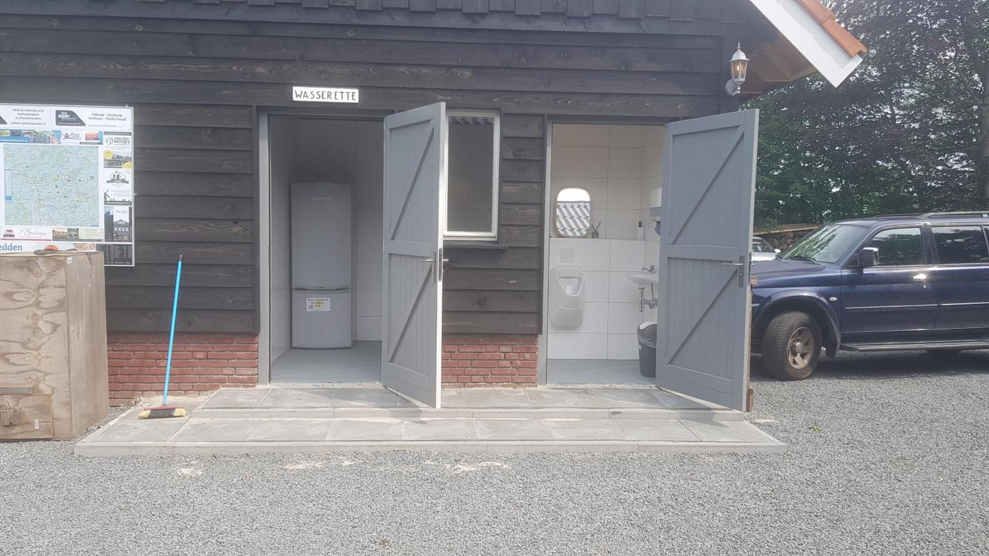 Basic Ingerichte Vouwwagen Op Camping Westenenk, Wijster Bagian luar foto
